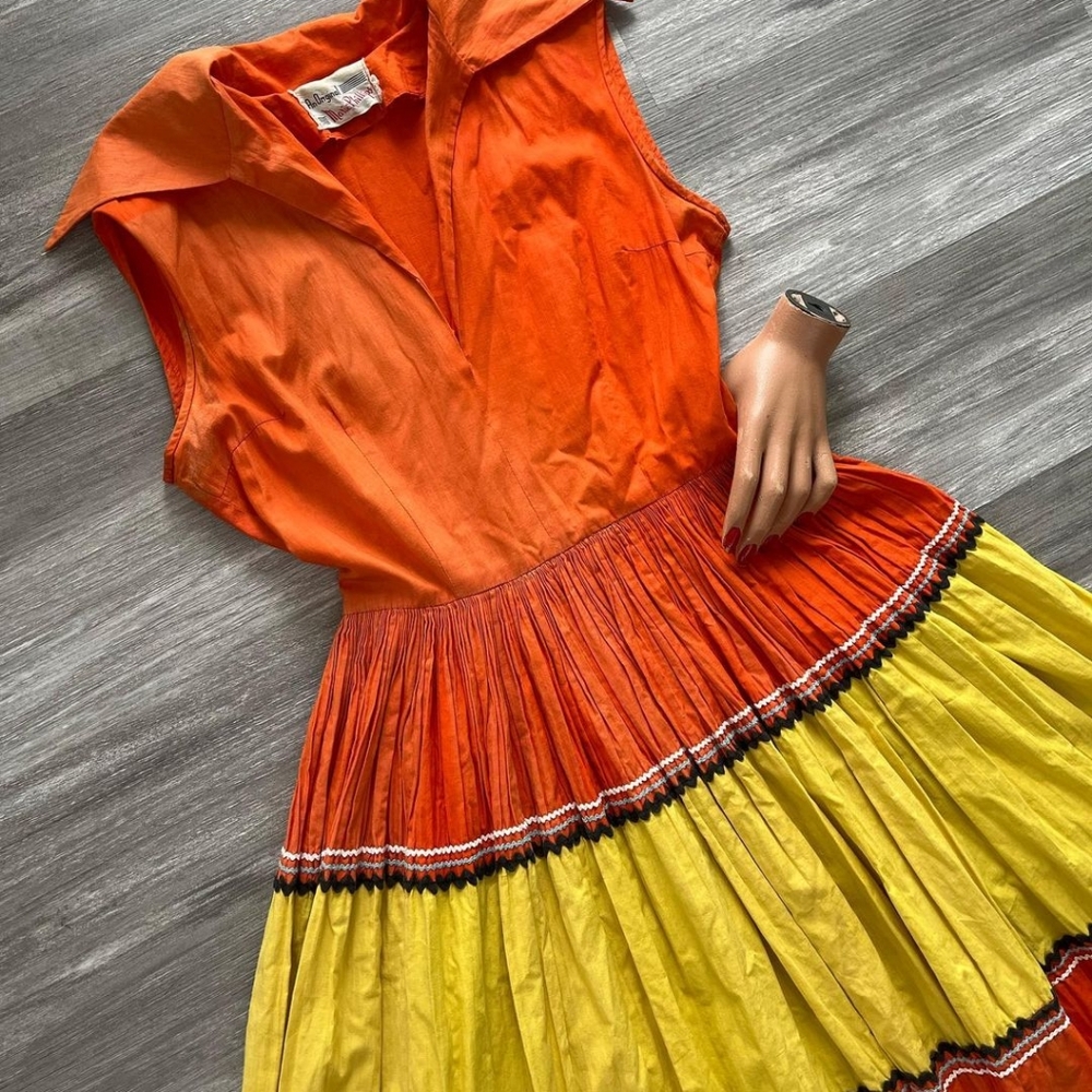 1950s Southwest Candy corn patio dress. Sleeveless cut